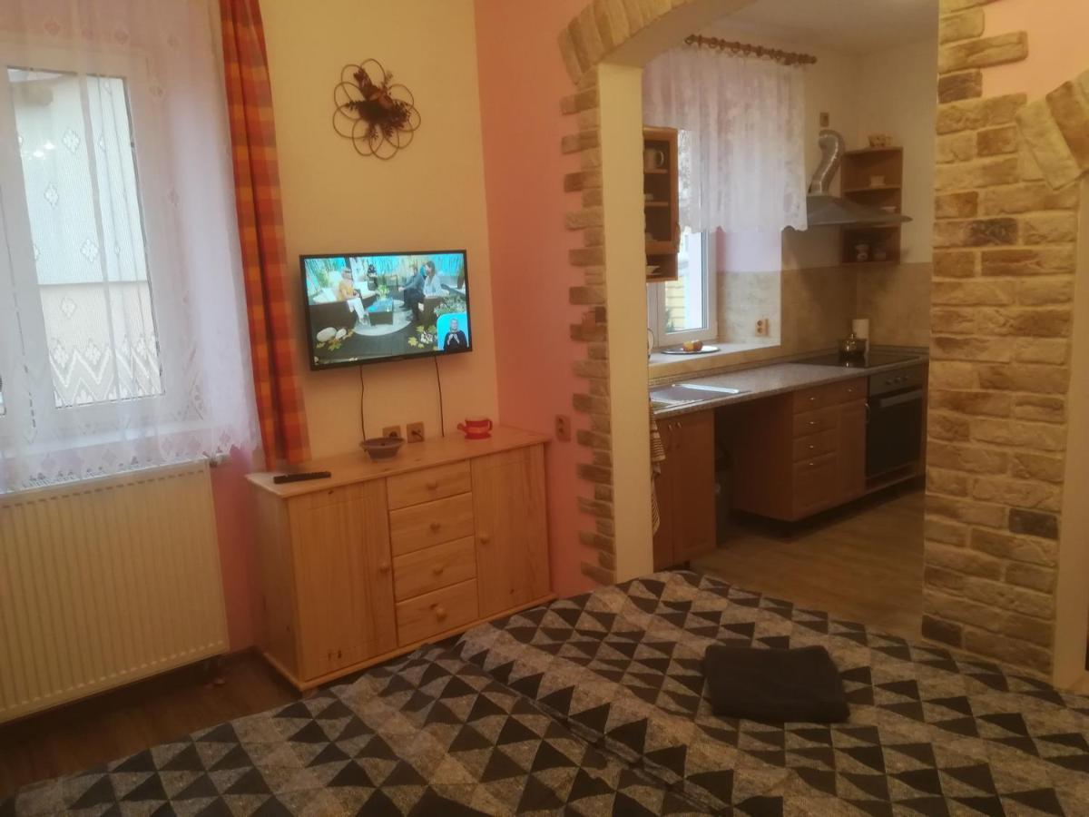Česká Skalice Apartmany Pod Baruncinou Skolou מראה חיצוני תמונה